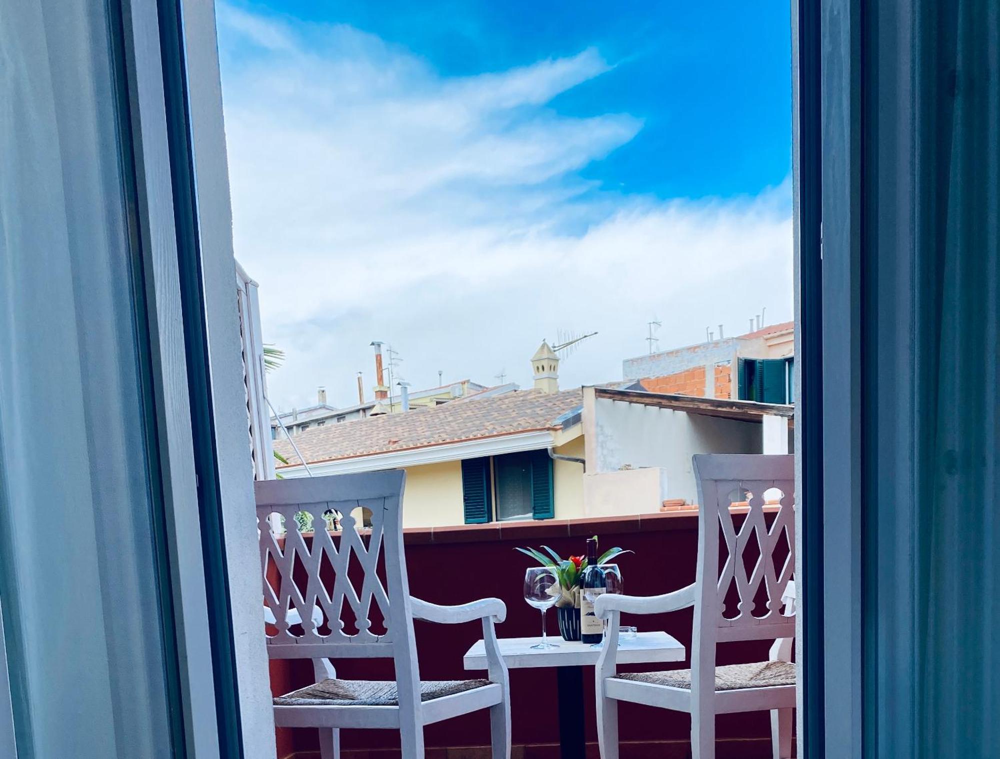 Locanda Degli Artisti Tortolì Eksteriør billede