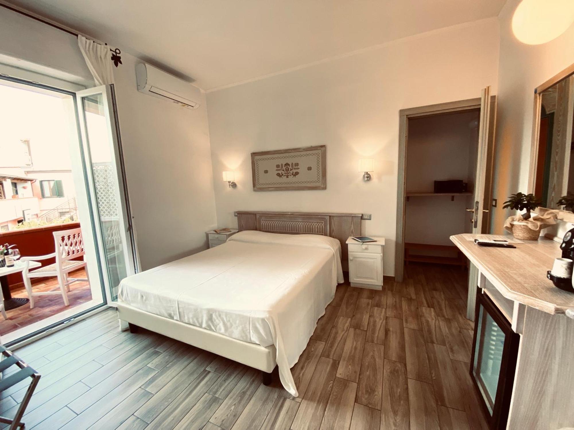 Locanda Degli Artisti Tortolì Eksteriør billede