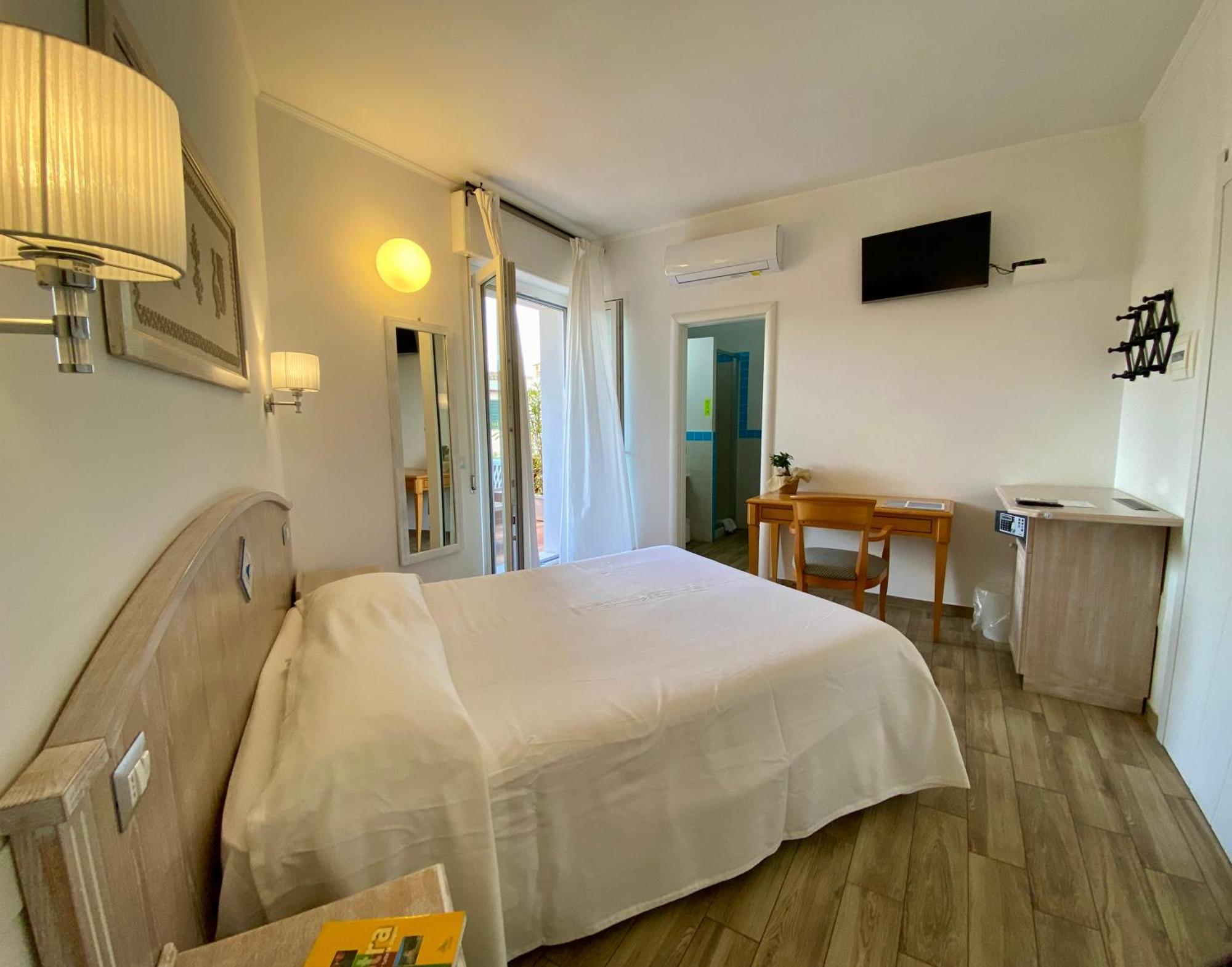 Locanda Degli Artisti Tortolì Eksteriør billede