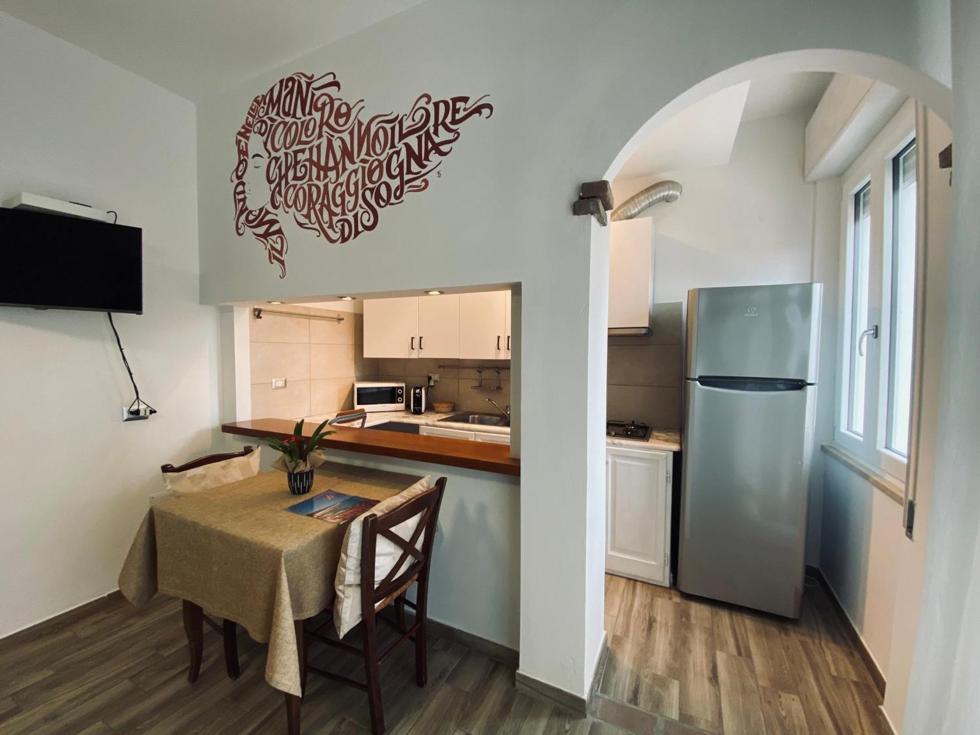 Locanda Degli Artisti Tortolì Eksteriør billede