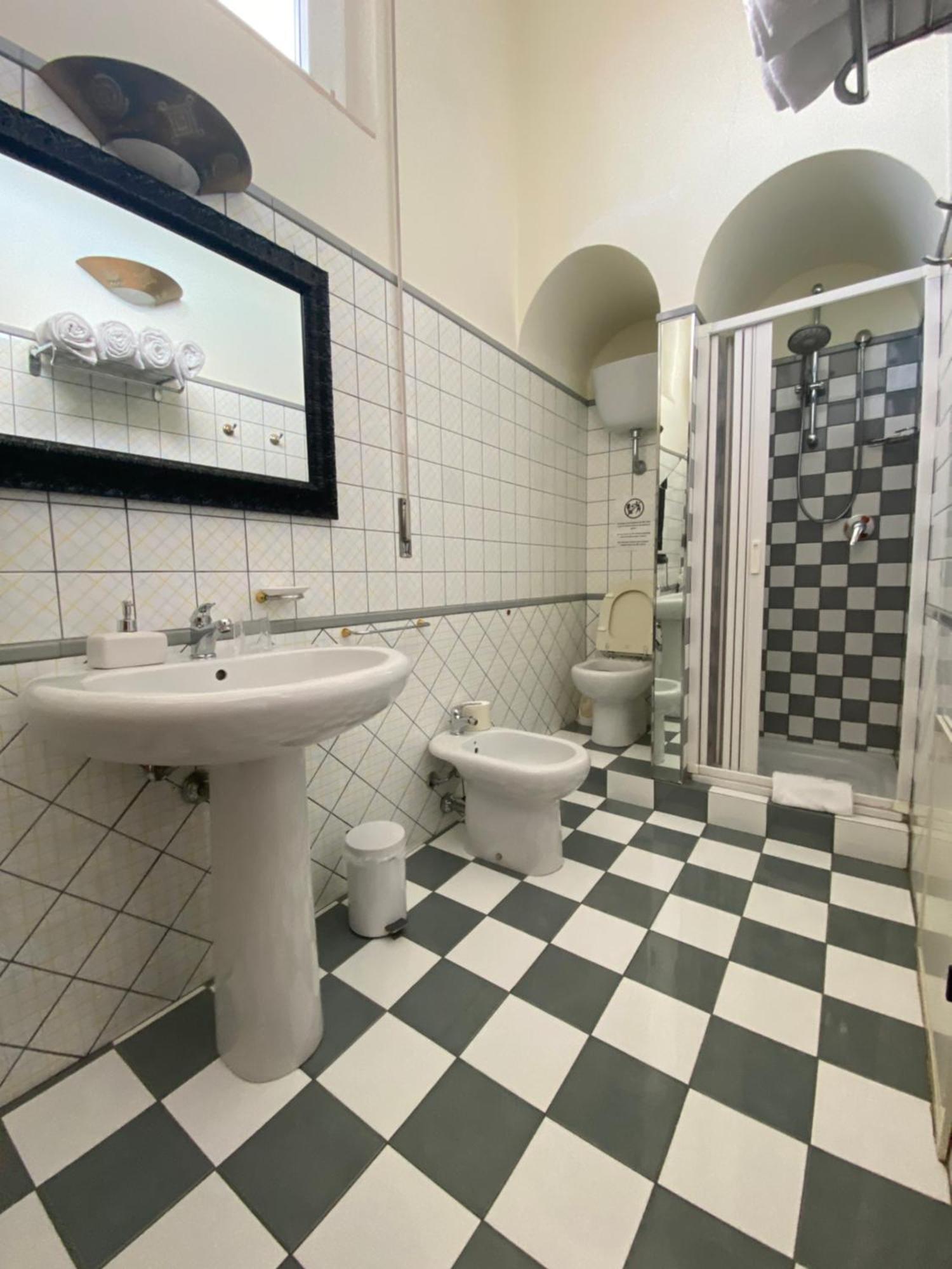 Locanda Degli Artisti Tortolì Eksteriør billede