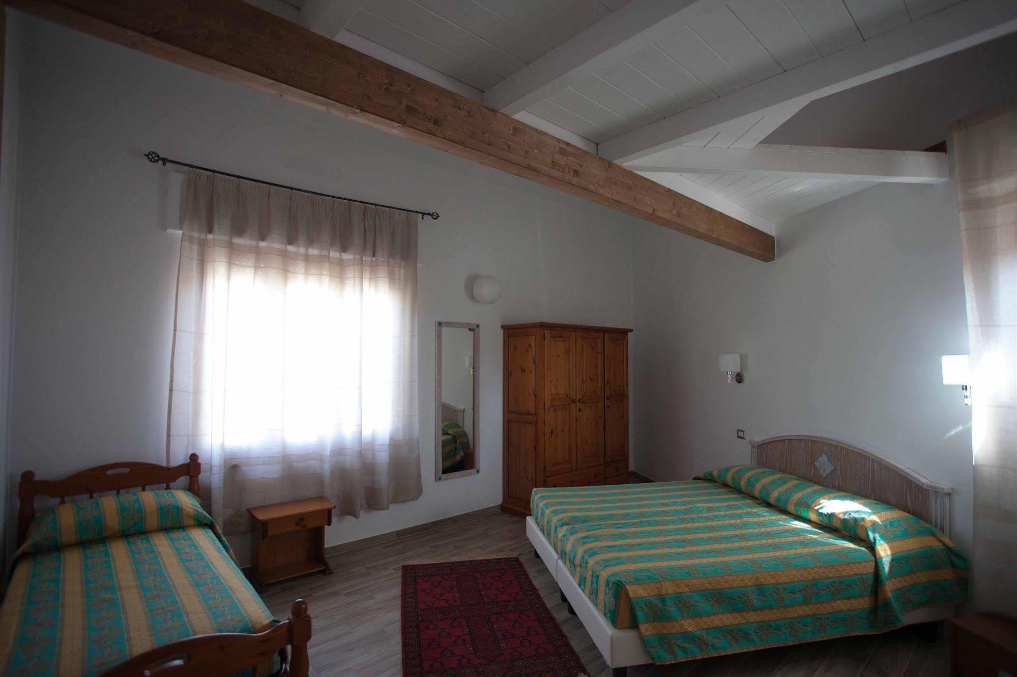 Locanda Degli Artisti Tortolì Eksteriør billede