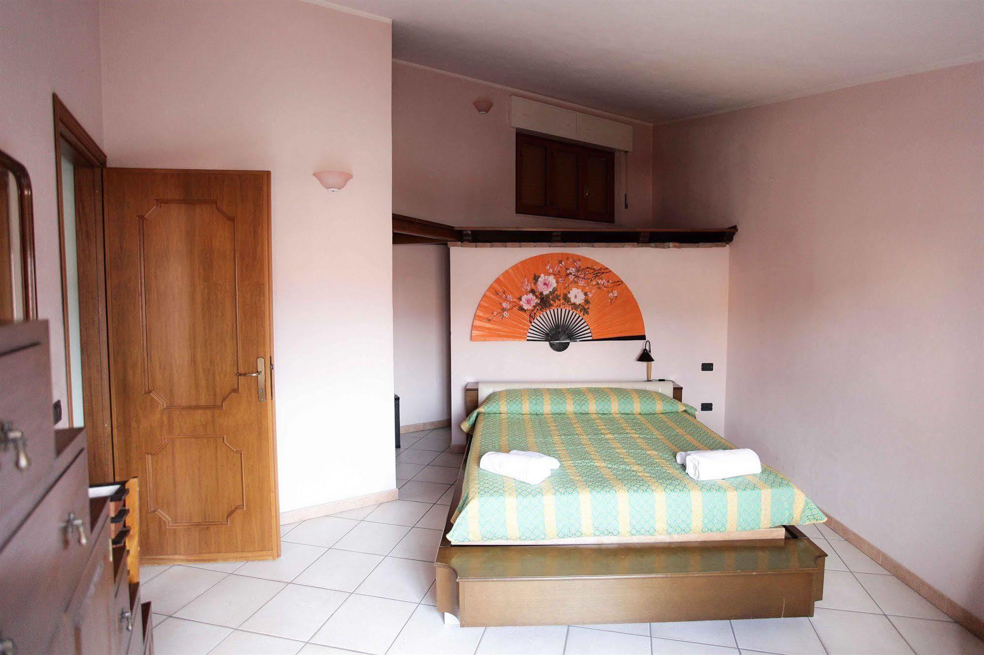 Locanda Degli Artisti Tortolì Eksteriør billede