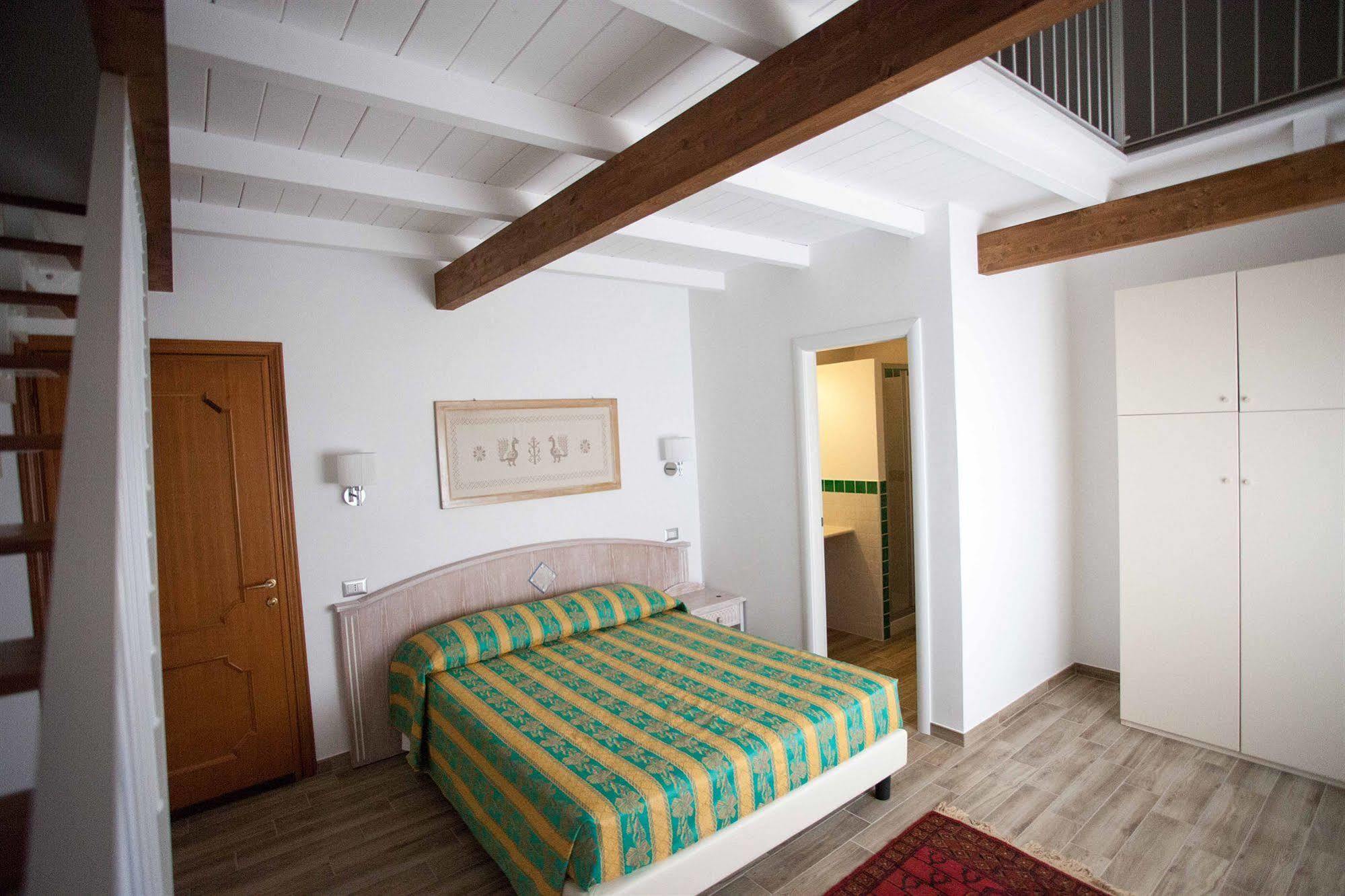 Locanda Degli Artisti Tortolì Eksteriør billede