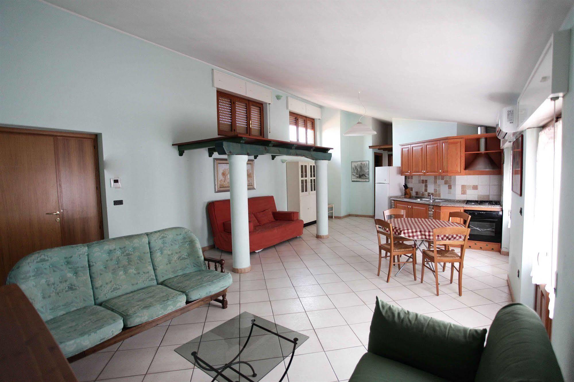 Locanda Degli Artisti Tortolì Eksteriør billede