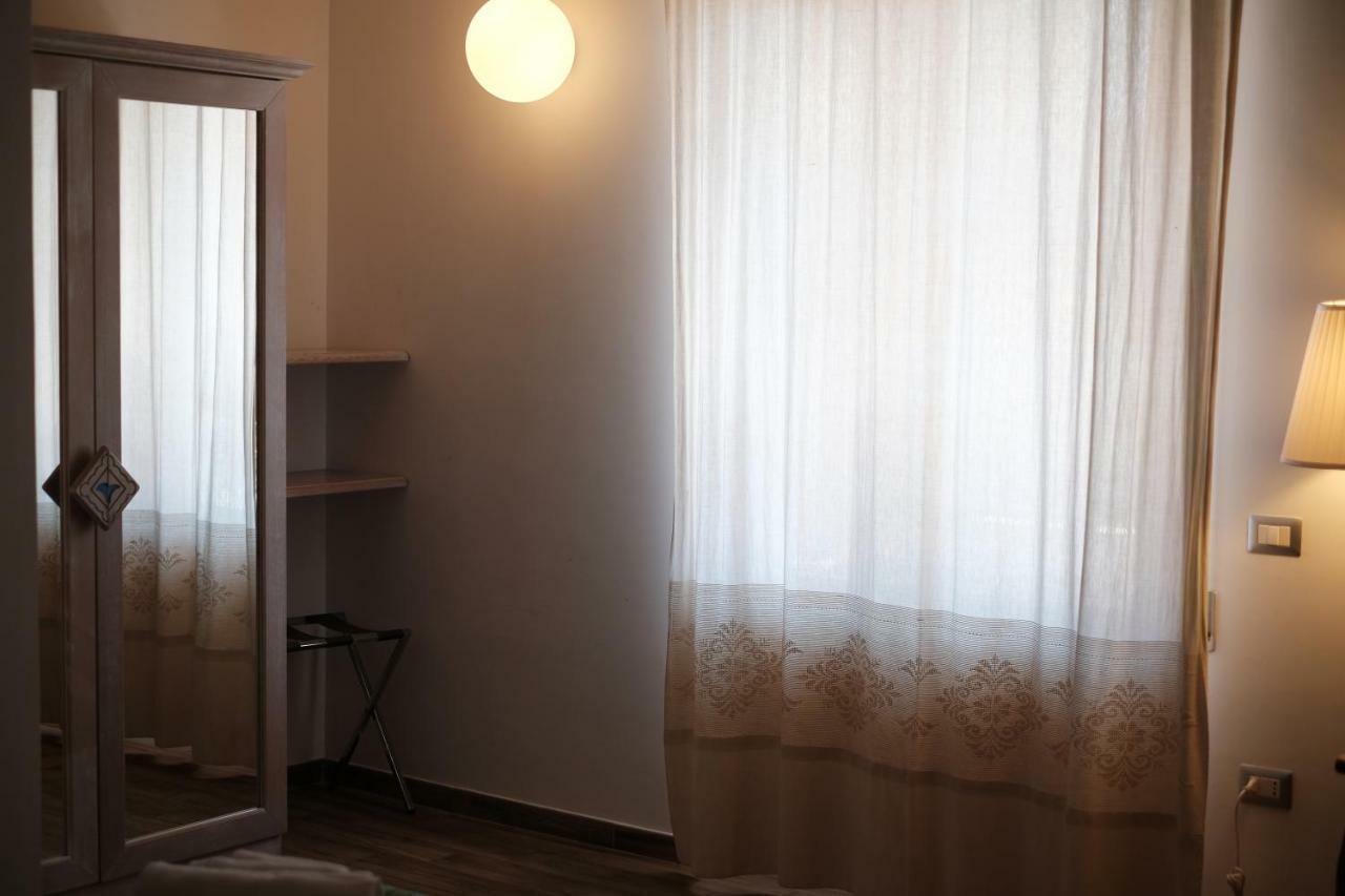 Locanda Degli Artisti Tortolì Eksteriør billede