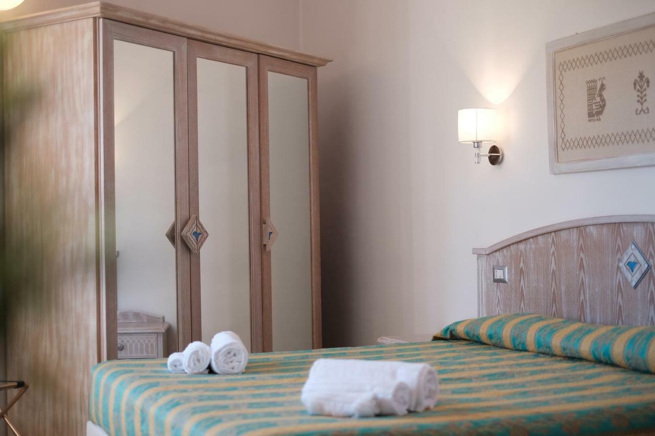 Locanda Degli Artisti Tortolì Eksteriør billede